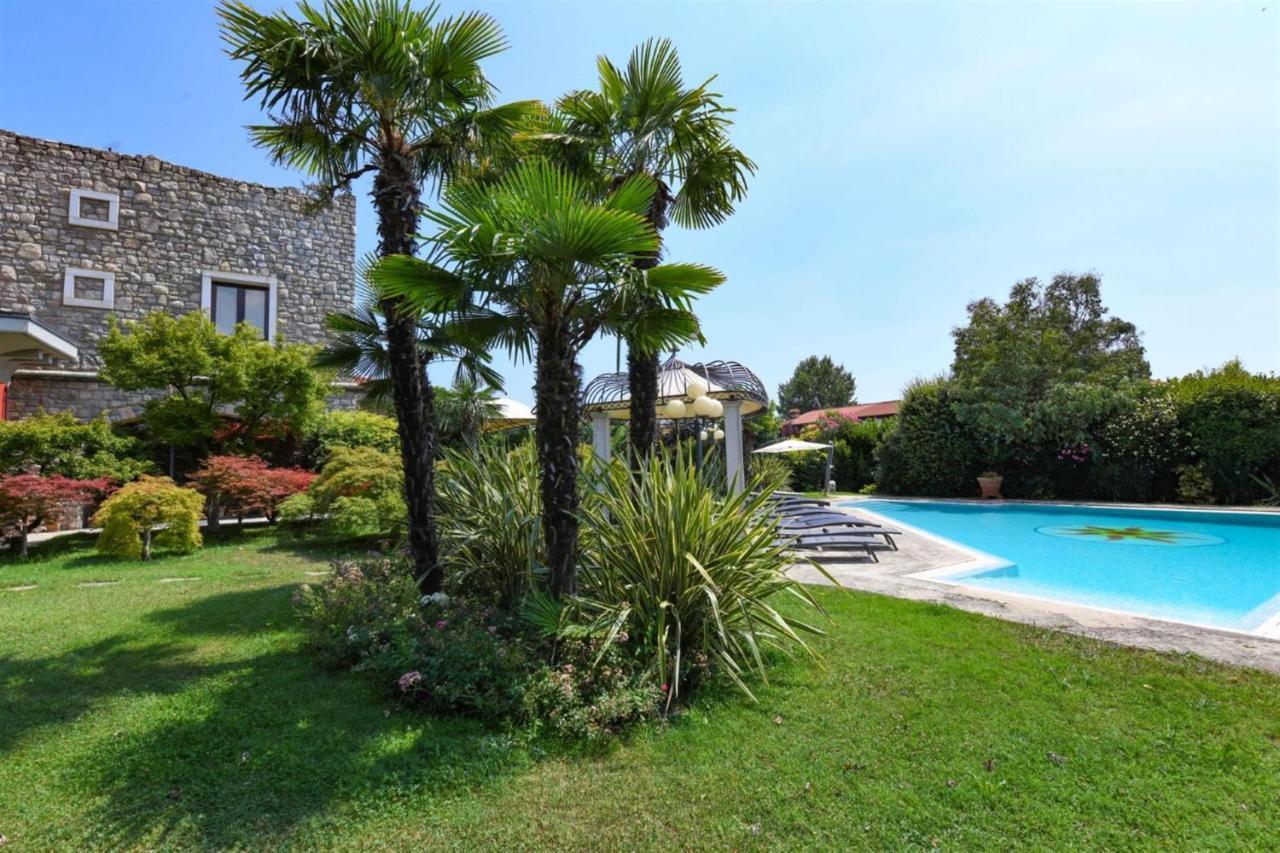 Private Luxury Villa With Pool Moniga del Garda Exterior photo